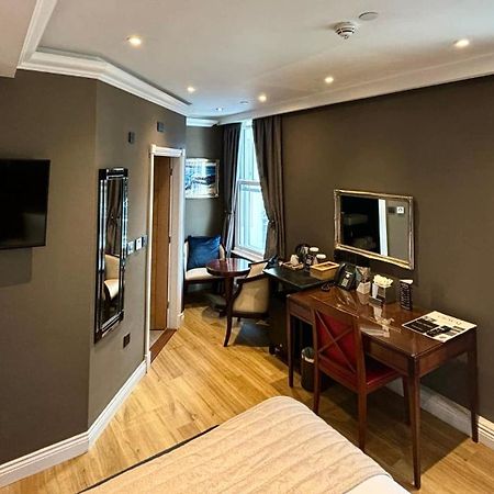 Halvard Hotel Douglas Esterno foto