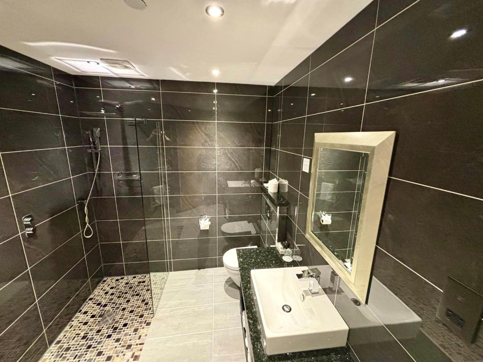 Halvard Hotel Douglas Esterno foto