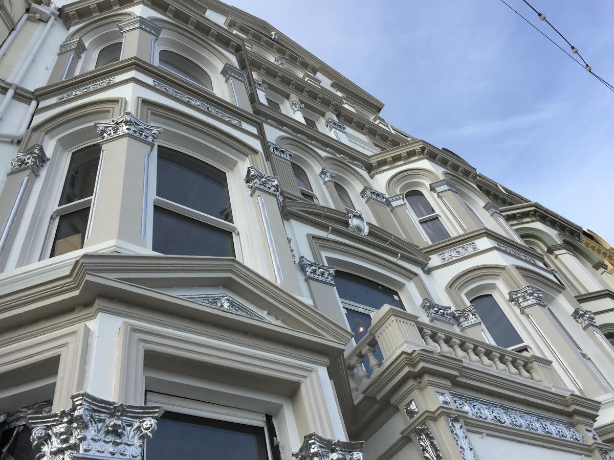 Halvard Hotel Douglas Esterno foto