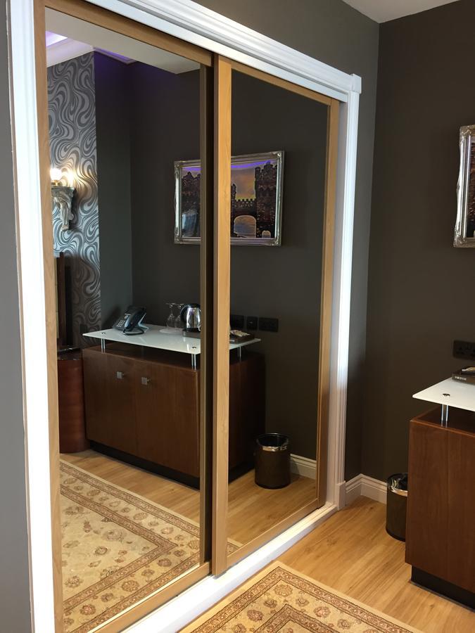 Halvard Hotel Douglas Esterno foto