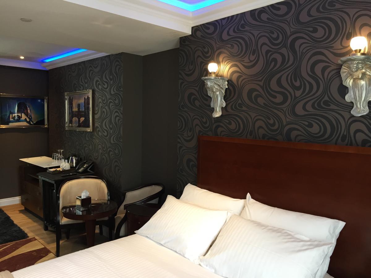 Halvard Hotel Douglas Esterno foto