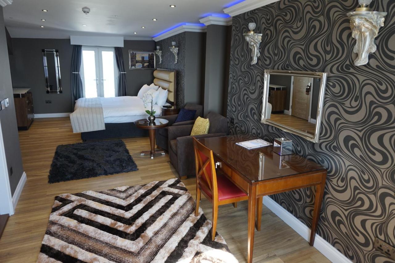Halvard Hotel Douglas Esterno foto